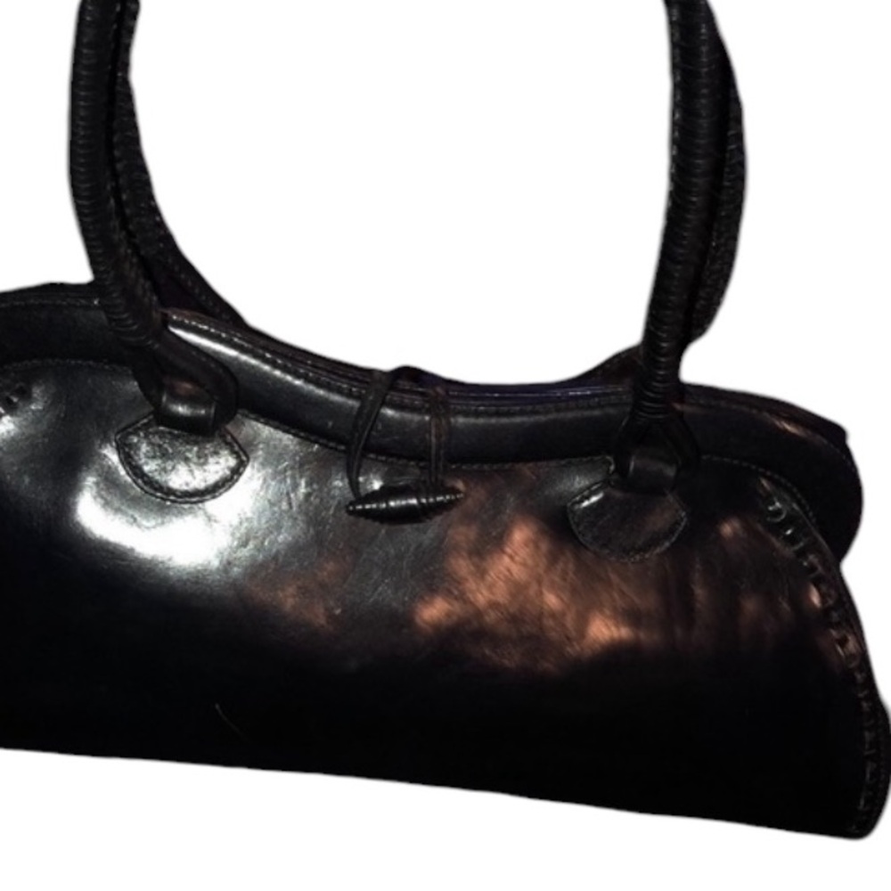 Maxx New York black Classic leather shoulder bag , dress up or down